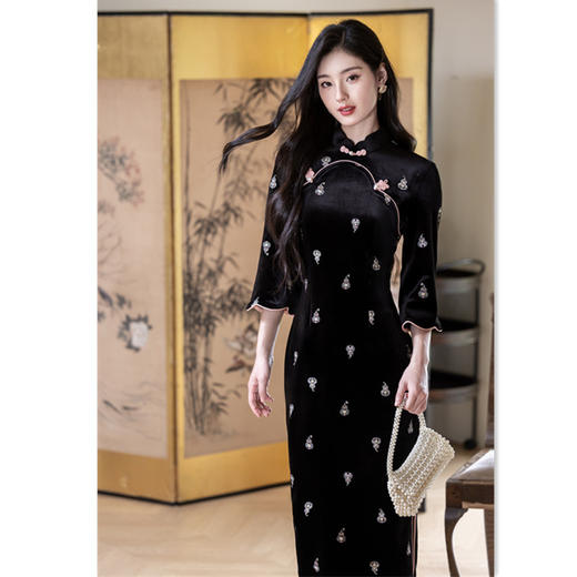 GX丝绒绣花长款中袖改良新中式旗袍2025秋冬新款日常可穿国风旗袍裙 商品图0