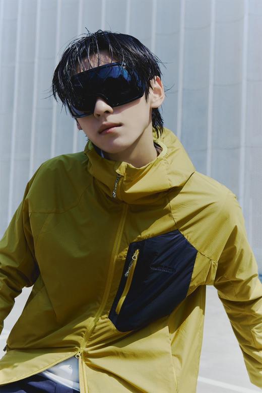 【春上新】【7折】6楼OUTDOOR户外休闲梭织外套加绒保暖连帽舒适时尚百搭外套吊牌价1299元折后价909元 商品图5