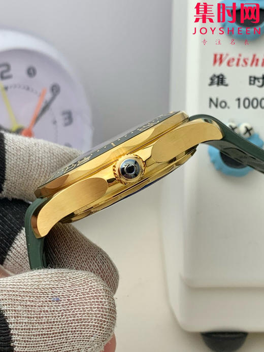欧米茄VS海马300米系列 原装开模 全金绿海马
款式：男士潜水腕表 商品图2