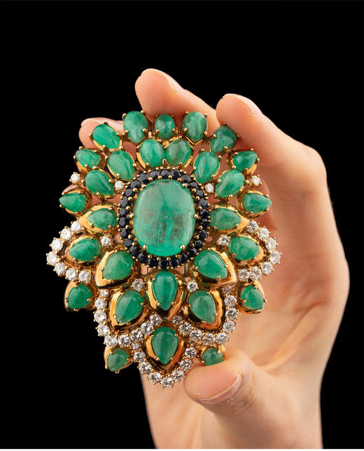 独角鹿西洋古董 1970年代美国出品18K黄金镶嵌蓝宝石钻石及祖母绿胸针 商品图2