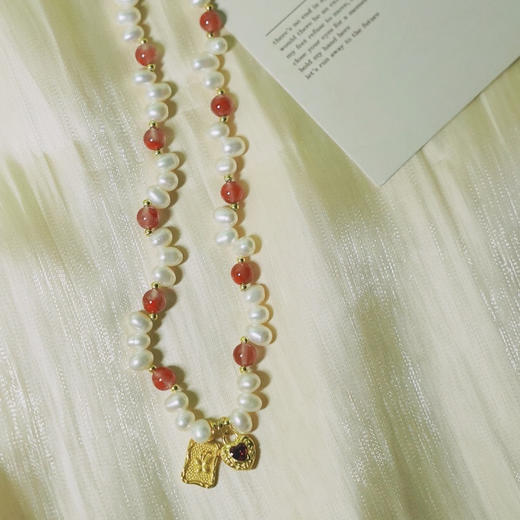 ISME错位珍珠南红项链 宫廷复古感贵气迷人 过年搭配饰品 商品图1
