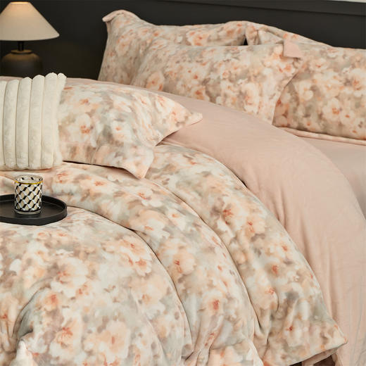 【新一代艾能发热柔暖面料】【门店同款】1S速热升温8℃艾能绒四件套 热力短绒双重暖感原生抑菌套件 商品图1