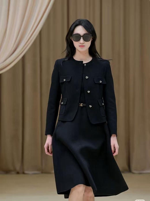 【开放日忙 秒杀价已调 直接拍】MAX 意式 小香风 三醋酸 混纺圆领外套 商品图5