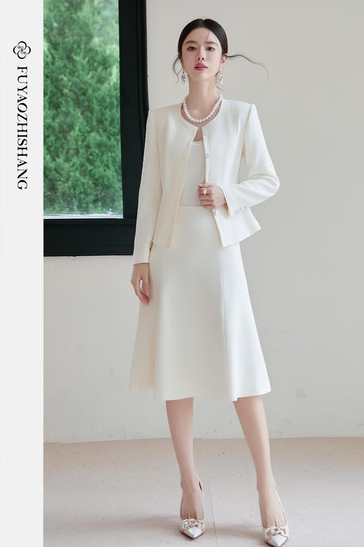 FUYAO扶摇 秋季新款小香风套装裙女白色高级感女神范醋酸两件套 商品图5