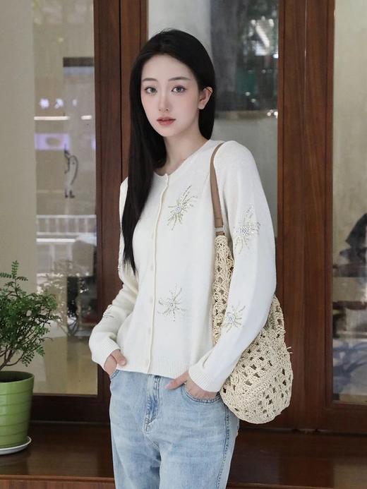 【高品质私服】【香家同款-纯手工烟花绣针织开衫】意大利进口100%黄金羊毛料 只选细腻柔长的顶级羊毛，天然柔软不扎肤【无标出货 介意慎拍】-WD 商品图5