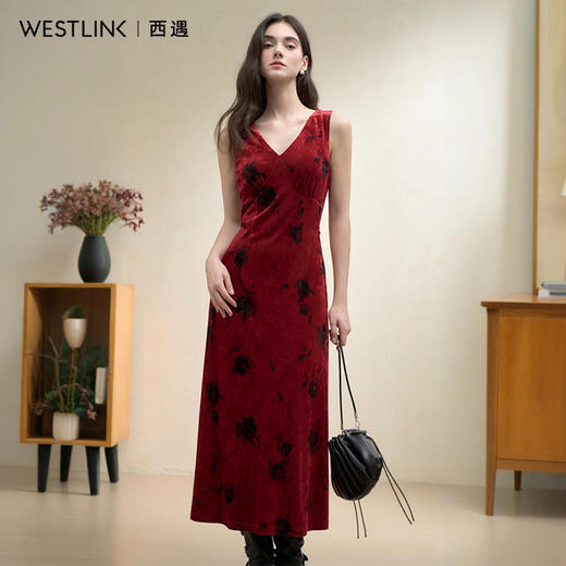 西遇复古优雅丝绒吊带连衣裙女秋季气质名媛显瘦高级感长裙V3251244 商品图0