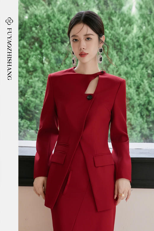 FUYAO扶摇 羊毛西装外套女红色国风设计感西服镂空领中长款上衣冬 商品图5