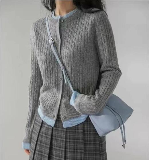 老米优品🎈3-7天发。高品质款！100%澳洲绵羊毛！《复古棒针麻花纹假两件肌理针织毛衣开衫》复古气息拉满，轻松营造层次感和品质感！ 商品图8