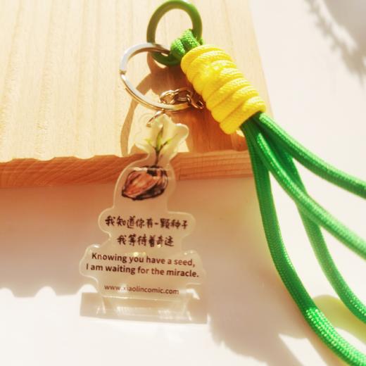 小林漫画・治愈系双语  荧光  亚克力挂件  挂绳设计 包包配饰 挂绳颜色随机 商品图4