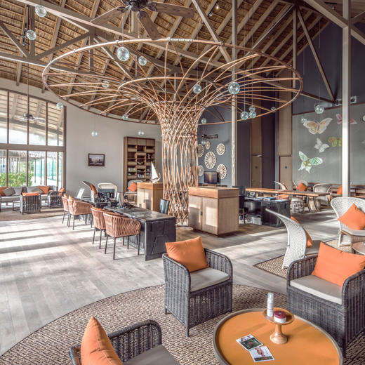 4天3晚【马尔代夫ClubMed菲诺岛度假村】享受碧海蓝天间的浪漫奢华，入住海滩泳池别墅，享一价全包每日三餐吃喝玩乐、浮潜、帆船出海等休闲活动，领略海岛极致魅力~ 商品图2