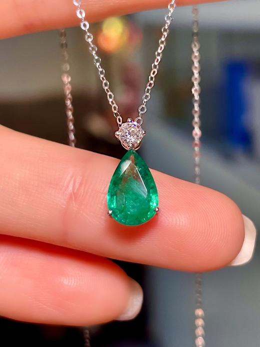 1.37ct刻面祖母绿吊坠 商品图0