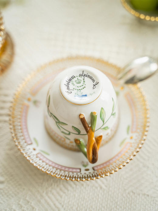 【已售】独角鹿西洋古董 20世纪中期皇家哥本哈根出品「Flora Danica 丹麦之花」系列餐具套件 商品图3