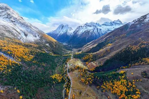 【四姑娘山|不厌精品民宿】399抢山景甄选落地房，含双人早餐+有地暖、智能家居、有供氧，周末不加价！成都自驾3.5h直达~ 商品图5