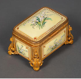 【已售】独角鹿西洋古董 19世纪法国出品铜鎏金精雕镶嵌「铃兰」主题珐琅彩绘珍宝盒