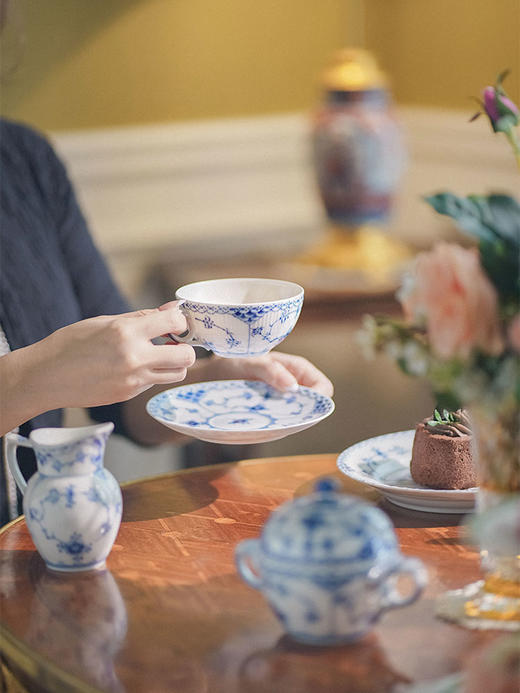 【已售】独角鹿西洋古董 20世纪中期皇家哥本哈根出品「Musselmalet 蓝色花边」系列双人下午茶套件 商品图3
