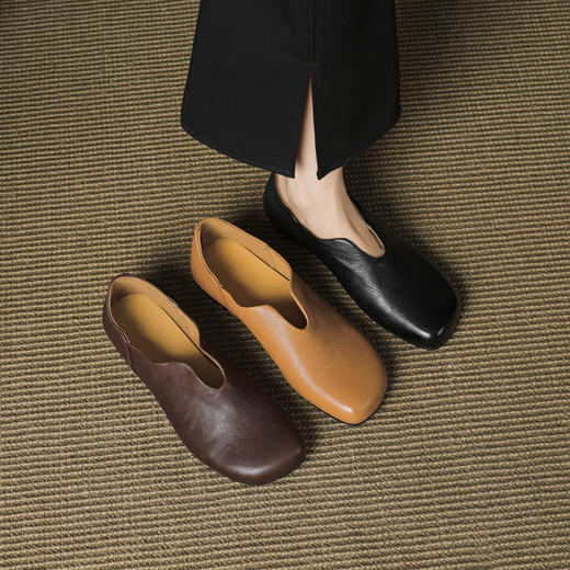 【预售5天】文艺复古v口平底单鞋简约百搭小众设计感奶奶鞋MLD&AC1747 商品图0