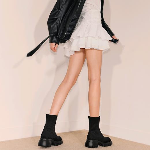 【云粉节】【思加图】BF楼思加图2025新款百搭弹力靴黑色瘦瘦靴中靴厚底增高女靴子Y2563吊牌价1890 商品图6