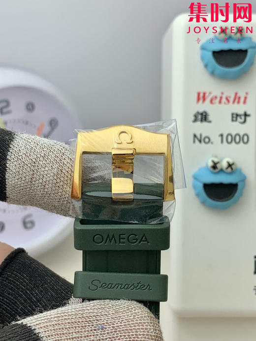 欧米茄VS海马300米系列 原装开模 全金绿海马
款式：男士潜水腕表 商品图4