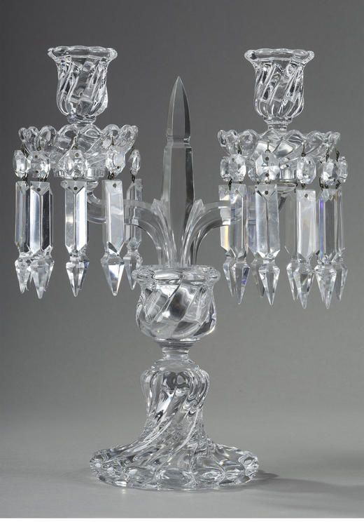 独角鹿西洋古董 20世纪法国水晶工坊巴卡拉出品Médaillon圆雕纹款双枝头水晶烛台一对 商品图2