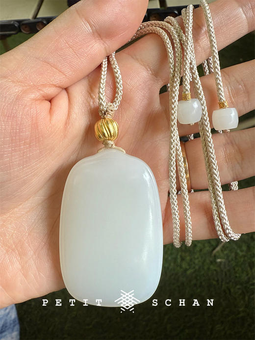 PETIT SCHAN小闪 JEW#028 Little Milk Soap 小奶皂 顶俄巴莎一级白和田玉无事牌 商品图0