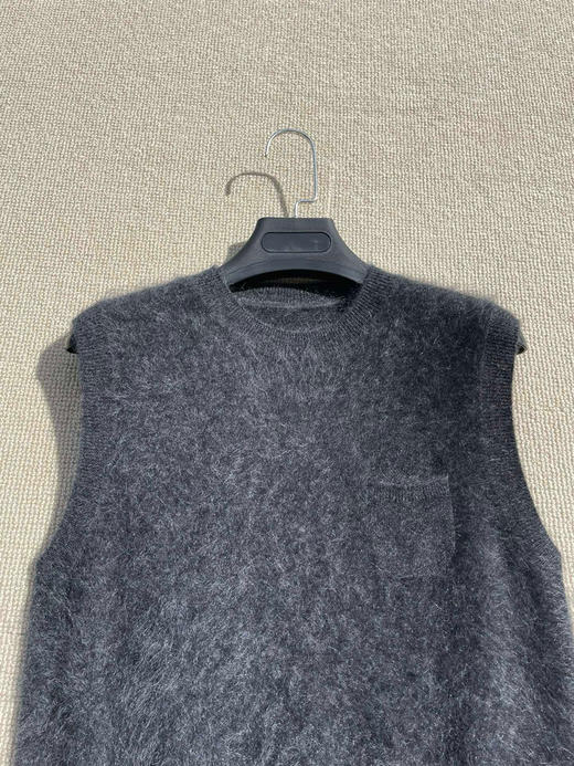 1013-5 无法拒绝的毛绒绒 渠道圆正 eds 羊绒拉绒 针织背心 氛围感开衫 颜色太美 商品图14