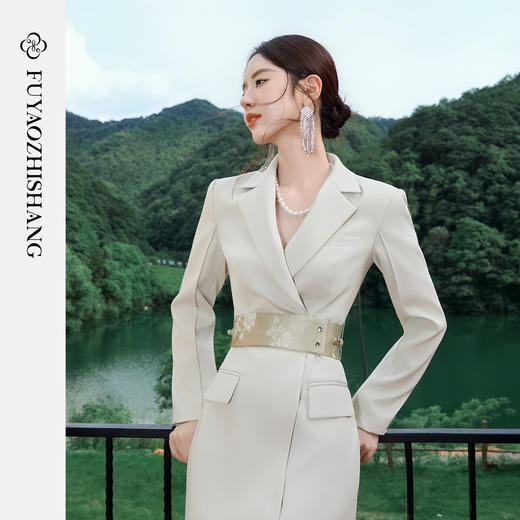 FUYAO扶摇 新中式醋酸连衣裙女2025新款秋季国风高级感女神范裙子 商品图2