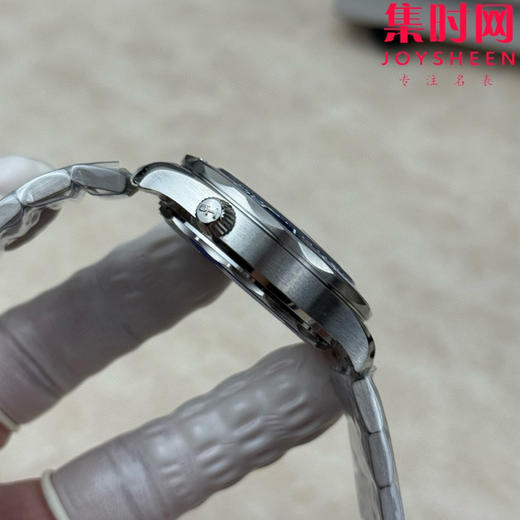 欧米茄VS海马300米系列V3版 原装开模 蓝海马
款式：男士潜水腕表 商品图5