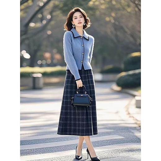 XMZ1190秋季新款高级感小香风今年流行的漂亮显瘦长袖针织开衫套装 商品图1