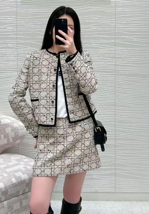 女款菱格纹短款外套010 商品图2