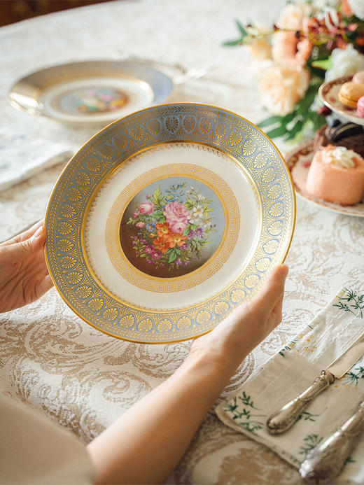 【已售】独角鹿西洋古董 19世纪法国御窑出品手绘描金装饰玛瑙蓝釉花卉主题赏盘一对 商品图3