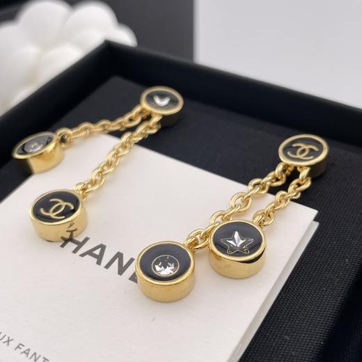 香奈儿 长短金边小圆黑耳钉（XJ） 商品图1