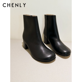 尘衣｜25F/W 经典小圆头粗跟小牛皮短靴