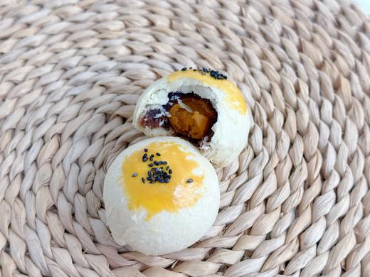 手工蛋黄酥（红豆蛋黄酥和莲蓉蛋黄酥两种口味可选） 商品图0