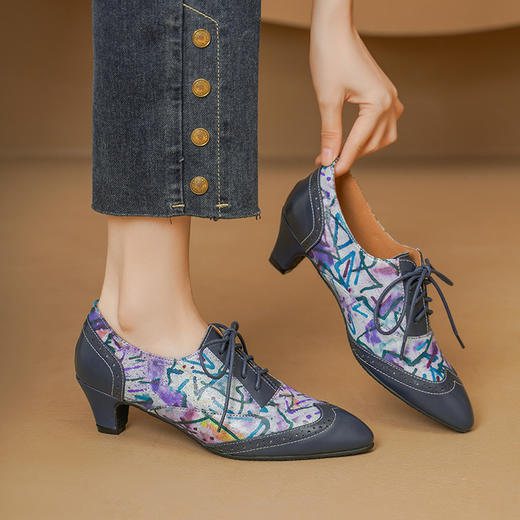 【预售5天】新中式国风深口系带单鞋，牛皮拼接印花羊皮中跟真皮高跟鞋ALS&2502 商品图0