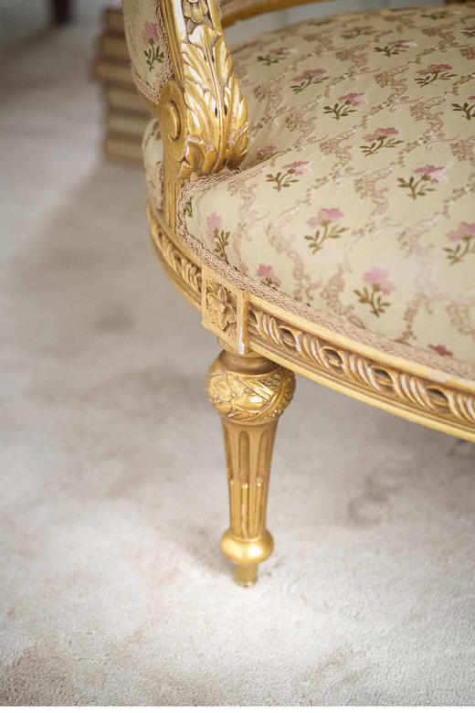 【已售】独角鹿西洋古董 19世纪法国出品路易十六风格木鎏金装饰花卉缎面靠背沙发 商品图5