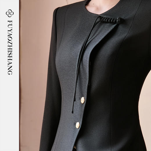 FUYAO扶摇 黑色时尚套装女新款复古斜襟圆领西装外套微喇裤两件套 商品图2