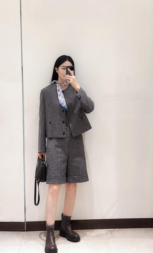 【高品质私服】【IC羊毛混纺花呢夹克外套】周二（10.14）上午10点开始 基于经典的英式风格 手感柔软 舒适自如G1572【无标出货 介意慎拍】 商品图3