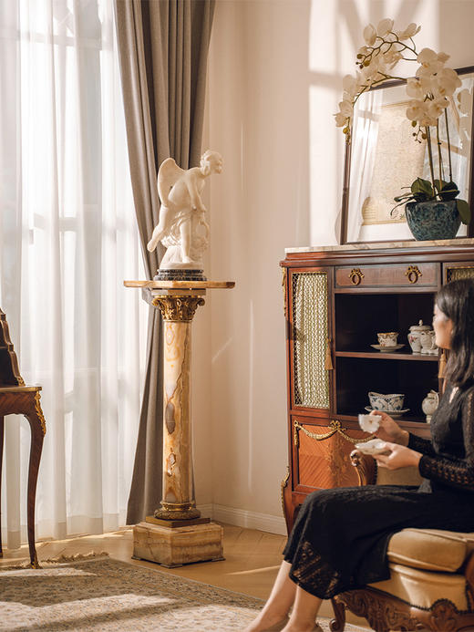 【已售】独角鹿西洋古董 19世纪末法国出品新古典主义风格铜鎏金雕饰大理石柱架 商品图1