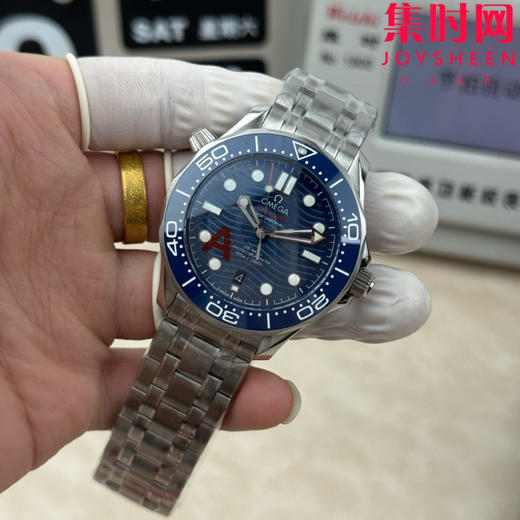 欧米茄VS海马300米系列V3版 原装开模 蓝海马
款式：男士潜水腕表 商品图2