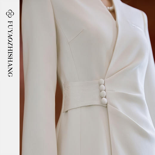 FUYAO扶摇 中华风连衣裙女2025新款国风女神范中长裙醋酸缎面裙子 商品图2