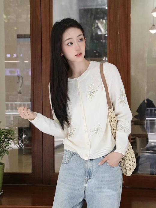 【高品质私服】【香家同款-纯手工烟花绣针织开衫】意大利进口100%黄金羊毛料 只选细腻柔长的顶级羊毛，天然柔软不扎肤【无标出货 介意慎拍】-WD 商品图4