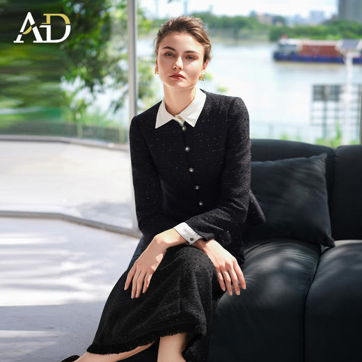 AD姐系贵感套装早秋2025新款黑色赫本风编织圆领外套轻奢两件套裙 商品图3