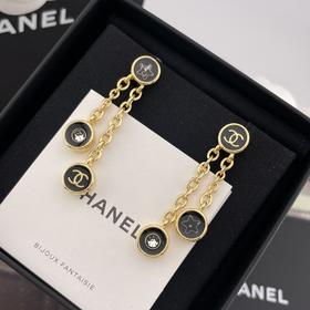 香奈儿 长短金边小圆黑耳钉（XJ）