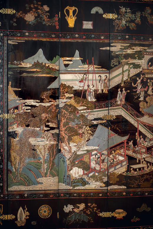 【已售】独角鹿西洋古董19世纪中国清代出品官邸人物与亭台山水主题黑漆地款彩双面八曲屏风 商品图3