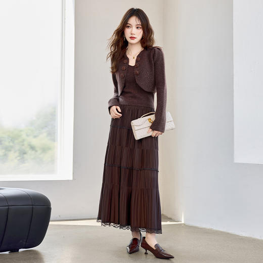 HR YBER616法式浪漫洋气时尚小香风丝绒花朵扣韩版三件套裙 商品图3