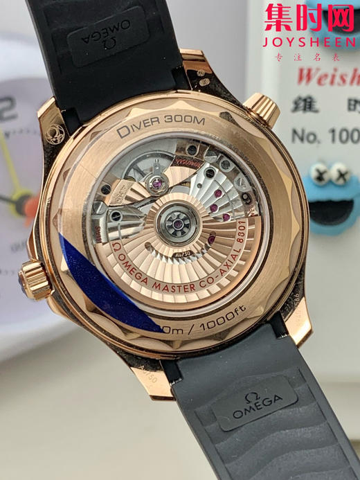 欧米茄VS海马300米系列 原装开模 全玫金黑海马
款式：男士潜水腕表 商品图3