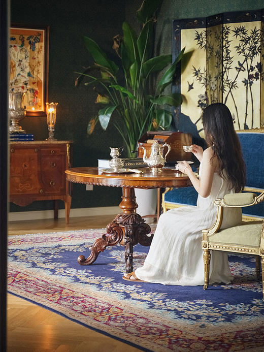 【已售】独角鹿西洋古董 19世纪法国出品洛可可复兴风格镂雕装饰胡桃木椭圆形书桌 商品图1