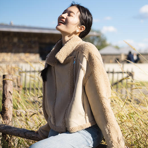 绽放691朵/羊羔毛麂皮绒拼接拉链落气质肩袖立领短外套女秋冬新款 商品图1