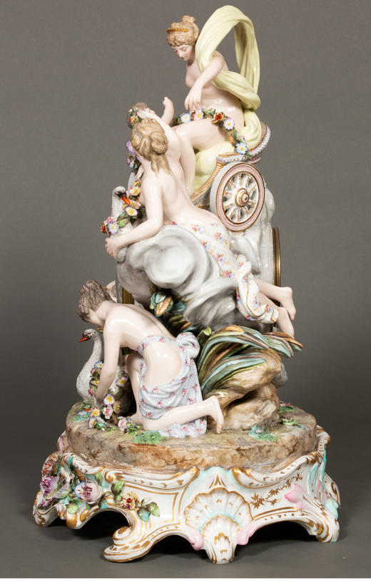 独角鹿西洋古董 19世纪欧洲出品洛可可风格古希腊神话主题瓷偶群雕花卉装饰座钟 商品图2