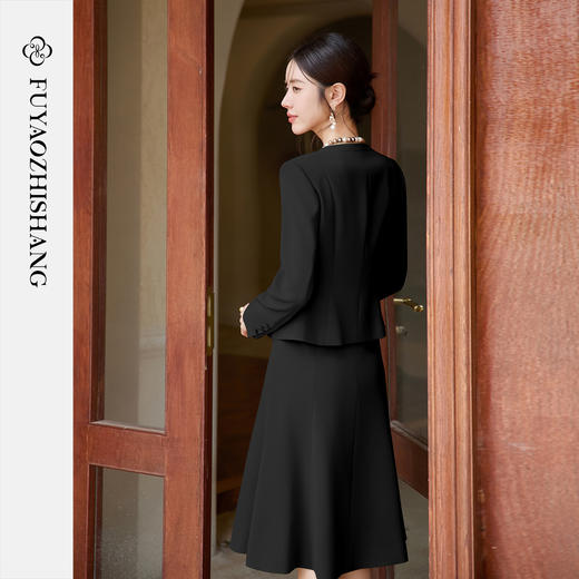 FUYAO扶摇 黑色醋酸半身裙两件套2025新款轻奢高级感圆领西装套装 商品图4